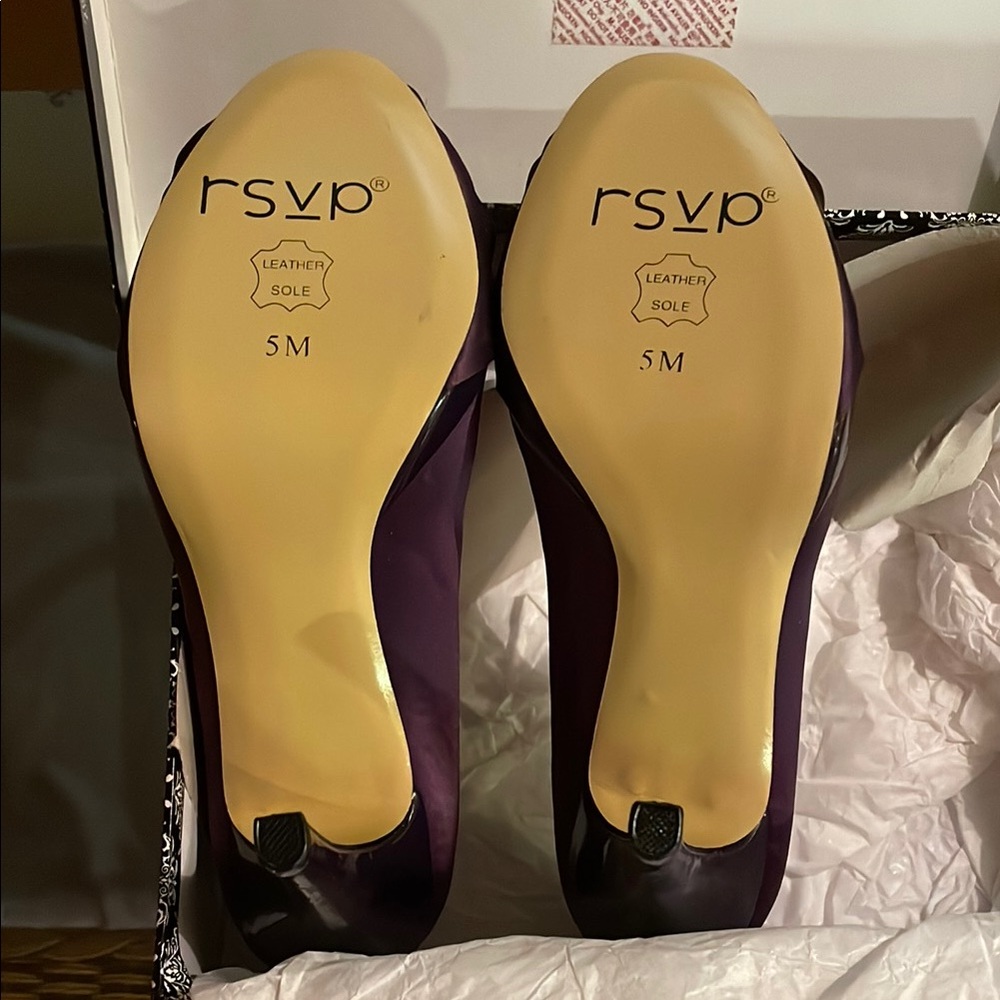 RSVP Rachel - Julie Lynn Purple Stiletto Heels with Peep-Toe Design size 5M NEW - Picture 8 of 8